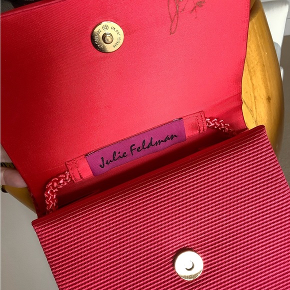 Stunning! Gorgeous deep red bag, in excellent condition. Stylish. - Picture 2 of 8